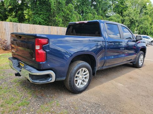 Used 2021 Chevrolet Silverado 1500 LT AWD/4WD image 7