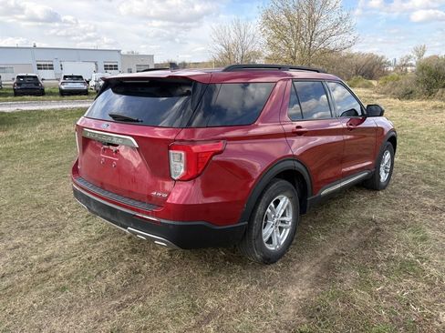 Used 2023 Ford Explorer XLT w/ Equipment Group 202A image 10