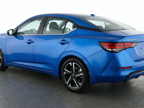 Used 2025 Nissan Sentra SV image 5