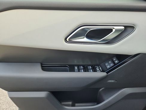 Used 2026 Land Rover Range Rover Velar S AWD/4WD image 24
