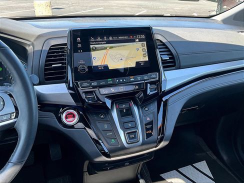 Used 2024 Honda Odyssey Touring image 15