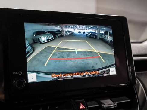 Certified 2023 Toyota Corolla Cross XLE w/ Convenience Package FWD image 27