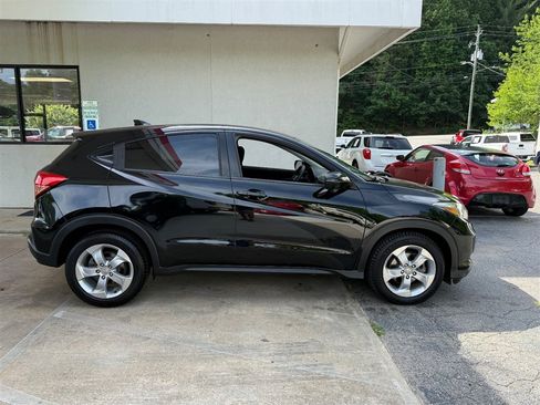 Used 2016 Honda HR-V EX image 2