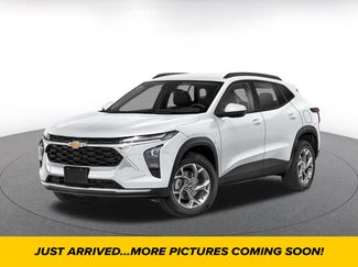 Used 2025 Chevrolet Trax LT FWD video 1