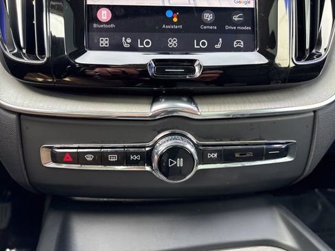 Used 2025 Volvo XC60 B5 Plus w/ Climate Package AWD/4WD image 28
