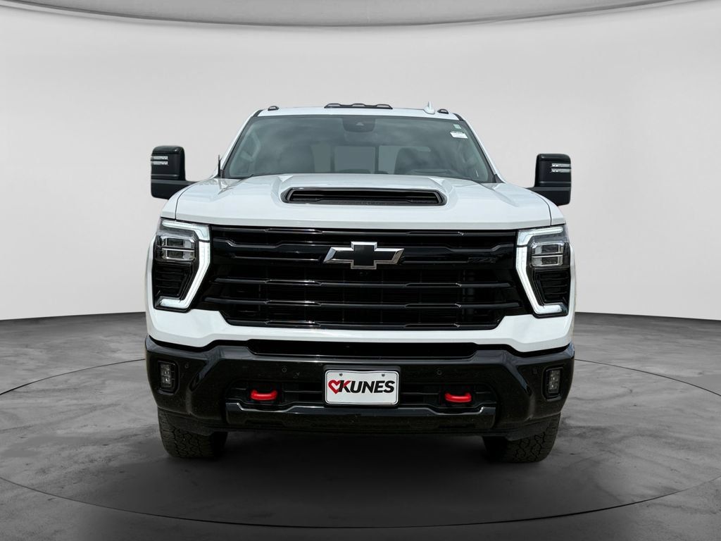 Used 2025 Chevrolet Silverado 2500 LTZ w/ LTZ Plus Package AWD/4WD image 4