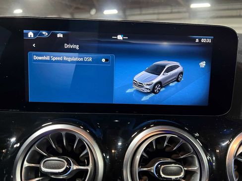 Used 2025 Mercedes-Benz GLA 250 4MATIC image 30