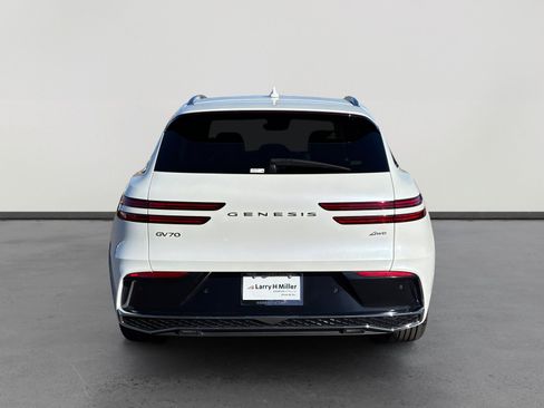 Used 2026 Genesis GV70 2.5T Advanced AWD/4WD image 4