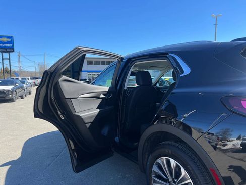 Certified 2025 Buick Envision Preferred image 33