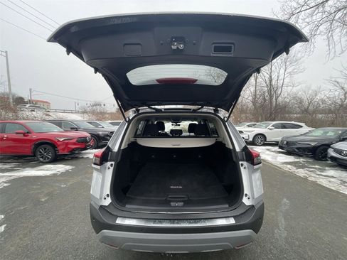 Used 2022 Nissan Rogue SV image 22