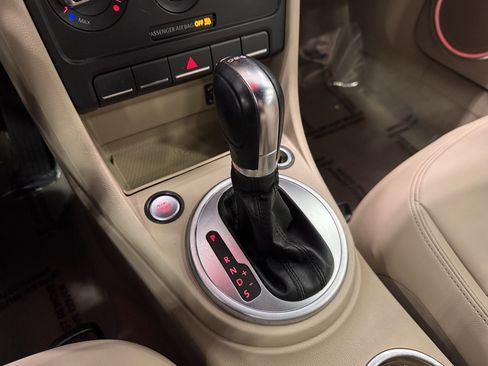 Used 2014 Volkswagen Beetle TDI image 8