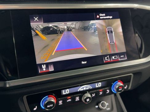 Used 2022 Audi Q3 2.0T Premium Plus w/ Premium Plus Package image 25