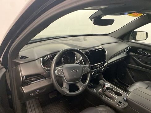Used 2023 Chevrolet Traverse RS AWD/4WD image 8