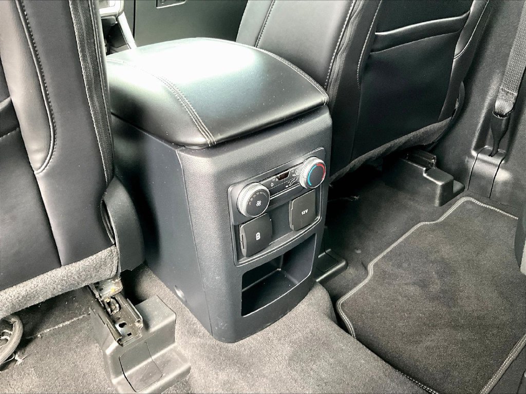 Used 2021 Ford Explorer XLT w/ Equipment Group 202A AWD/4WD image 12