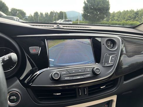 Used 2020 Buick Envision Premium AWD/4WD image 15