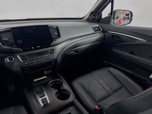 Certified 2022 Honda Passport TrailSport image 24