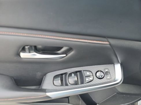 Used 2023 Nissan Sentra SR FWD image 14