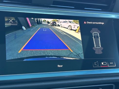 Used 2023 Audi Q3 2.0T Premium w/ Convenience Package image 18