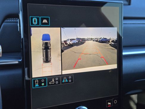 Used 2026 GMC Terrain Elevation w/ Technology Package II image 19