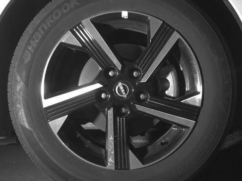 Used 2025 Nissan Sentra SV FWD image 13