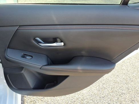 Used 2022 Nissan Sentra SR w/ Trunk Package image 19