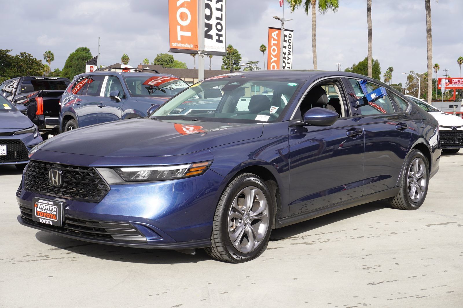 Used 2024 Honda Accord EX image 3