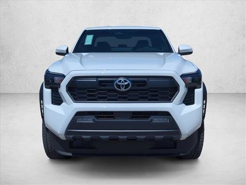 Certified 2025 Toyota Tacoma TRD Off-Road AWD/4WD image 2