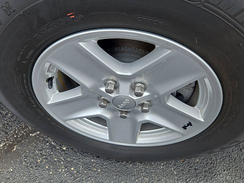 Used 2020 Jeep Gladiator Sport w/ Quick Order Package 24S image 8