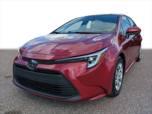 Certified 2024 Toyota Corolla LE image 1