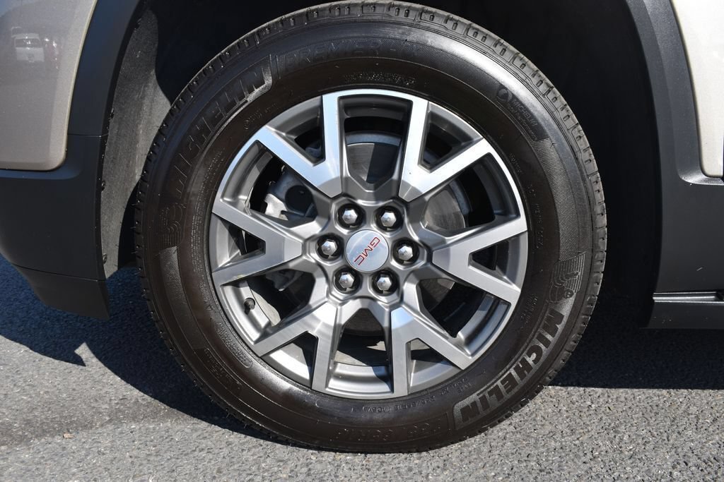 Used 2023 GMC Acadia SLE w/ Driver Convenience Package AWD/4WD image 13