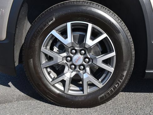 Used 2023 GMC Acadia SLE w/ Driver Convenience Package AWD/4WD image 13