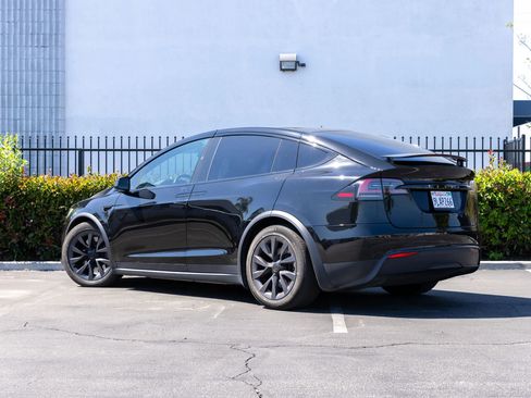 Used 2024 Tesla Model X image 14
