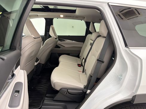 Used 2026 INFINITI QX60 Luxe w/ Cargo Package FWD image 14