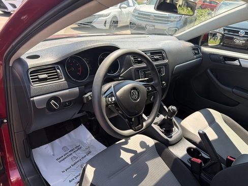 Used 2017 Volkswagen Jetta S FWD image 23