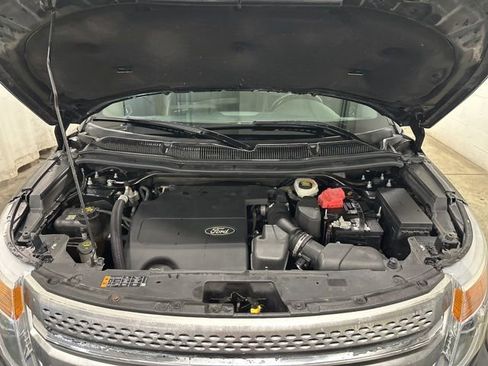 Used 2014 Ford Explorer XLT w/ Equipment Group 202A image 28