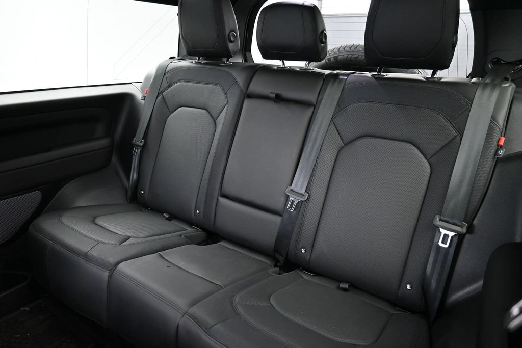 Used 2024 Land Rover Defender 90 X-Dynamic SE AWD/4WD image 20