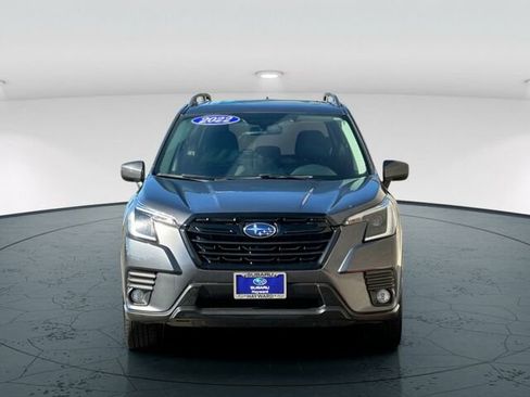 Used 2022 Subaru Forester Premium image 9