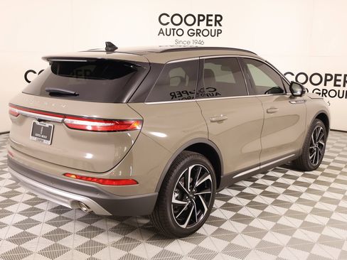Used 2025 Lincoln Corsair Reserve w/ Equipment Group 202A FWD image 22