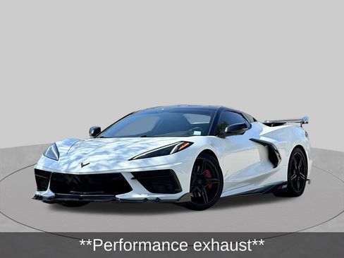Used 2021 Chevrolet Corvette Stingray Convertible w/ Z51 Performance Package RWD image 2