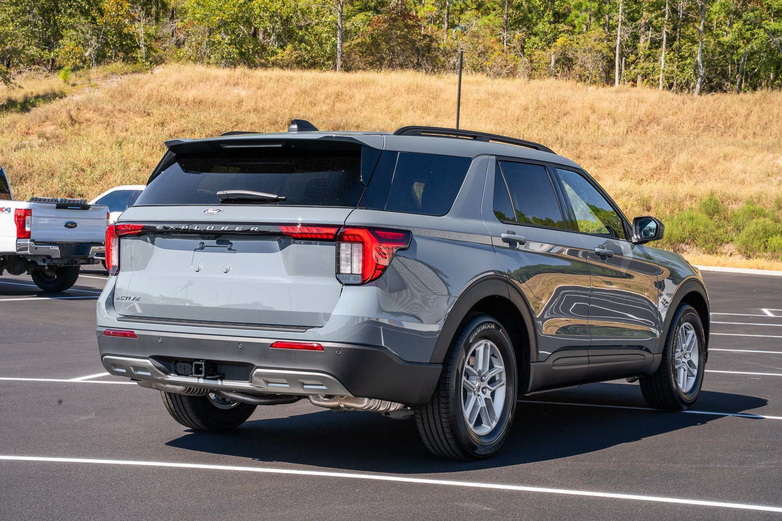 New 2027 Ford Explorer Active w/ Active Comfort Package RWD image 5
