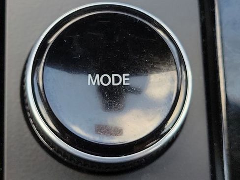 Used 2025 Chevrolet Equinox RS image 16