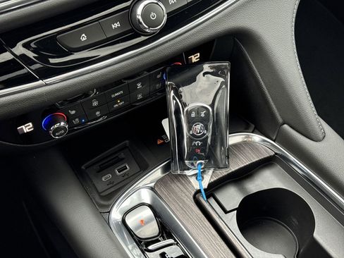 Used 2024 Buick Enclave Avenir w/ Avenir Technology Package image 37