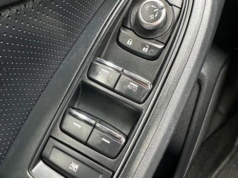 Used 2023 Subaru Crosstrek 2.5i Limited w/ Moonroof Package image 18