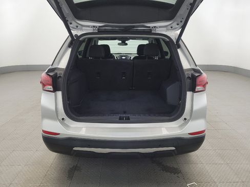 Used 2022 Chevrolet Equinox LT w/ Driver Convenience Package image 29