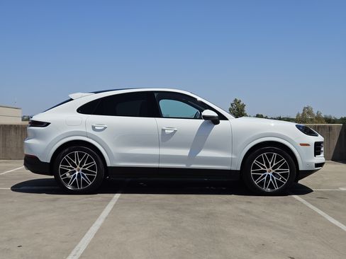 Certified 2026 Porsche Cayenne Coupe AWD/4WD image 9