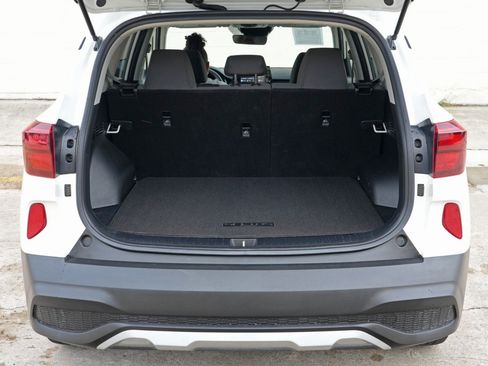 Used 2023 Kia Seltos LX AWD/4WD image 9