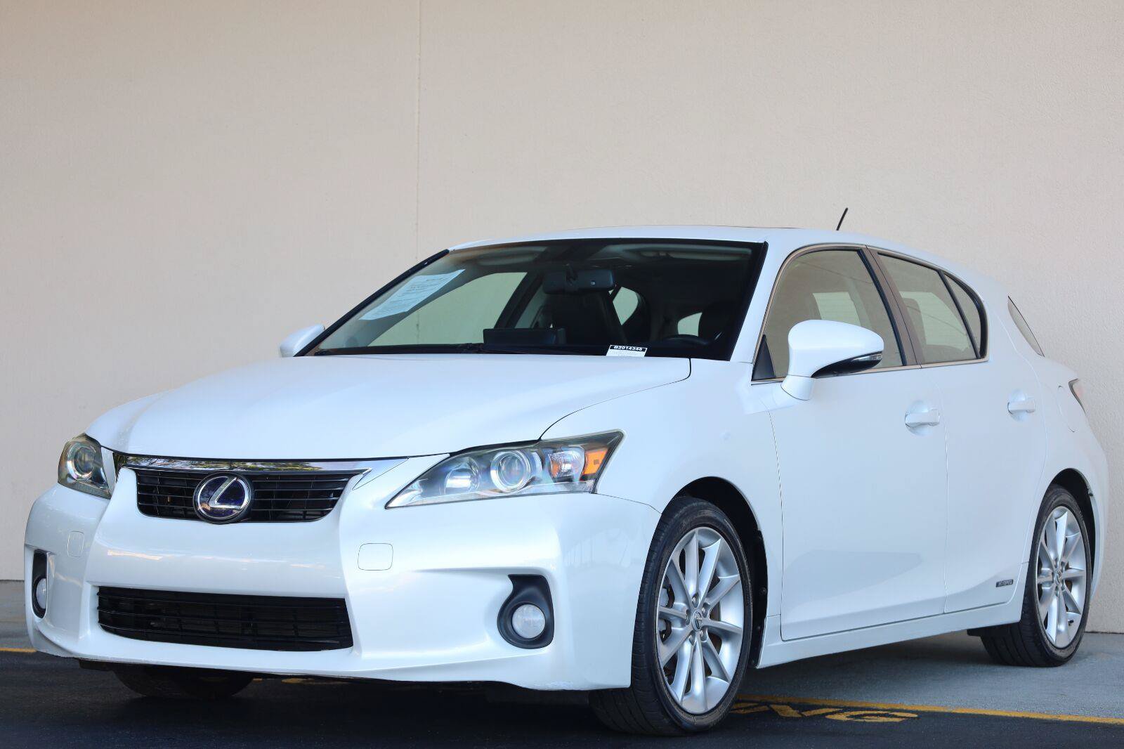 Used 2011 Lexus CT 200h Premium w/ Premium Audio Pkg FWD image 5