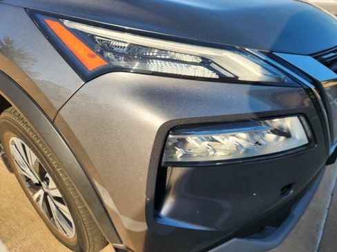 Used 2023 Nissan Rogue SV FWD image 6