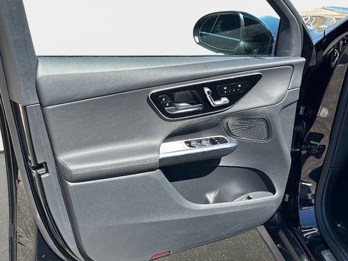 Used 2026 Mercedes-Benz GLC 300 GLC 300 image 16