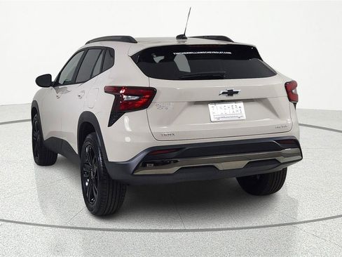 New 2026 Chevrolet Trax ACTIV FWD image 3